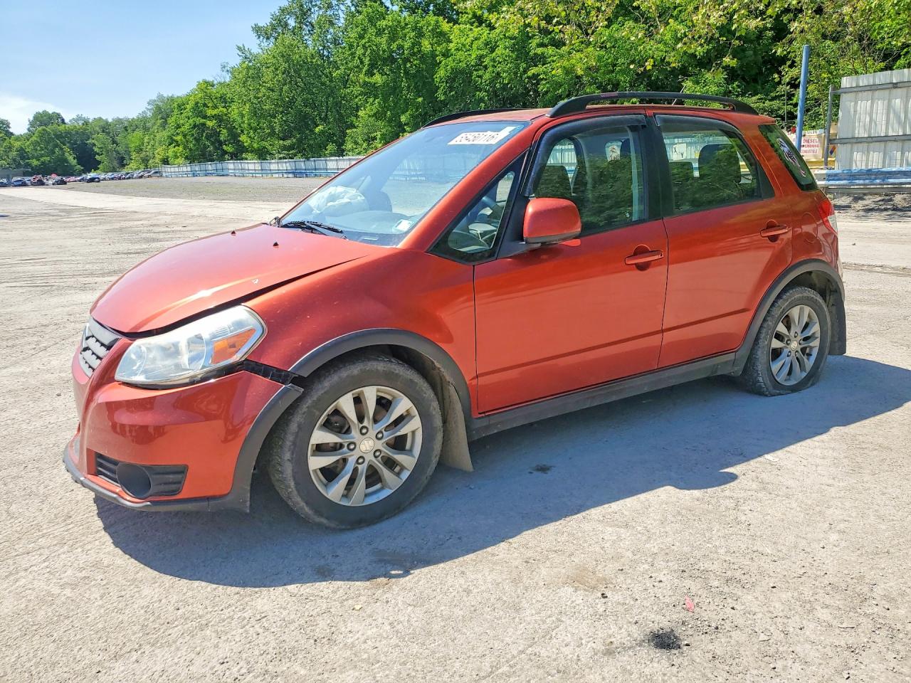 Salvage Suzuki SX4 Image