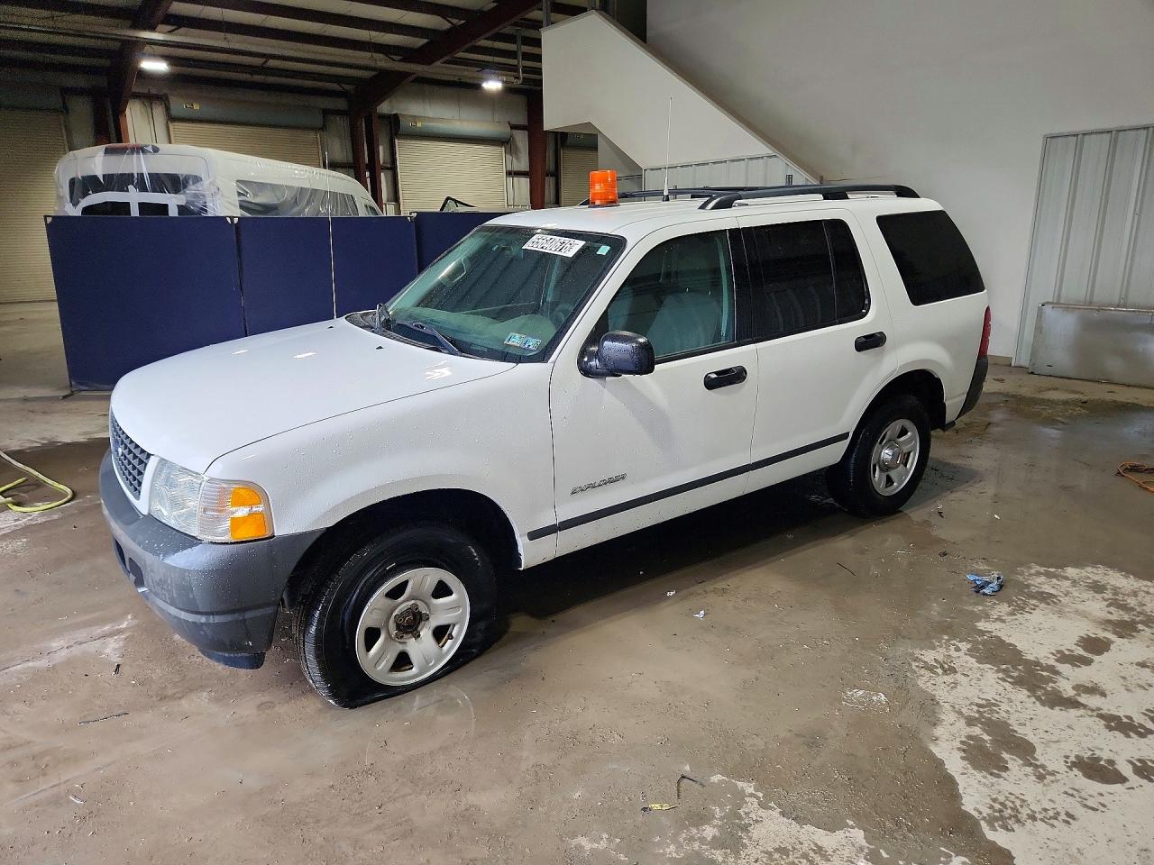 Salvage Ford Explorer Image