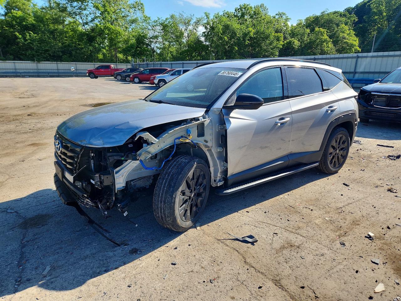 Salvage Hyundai TUCSON Image