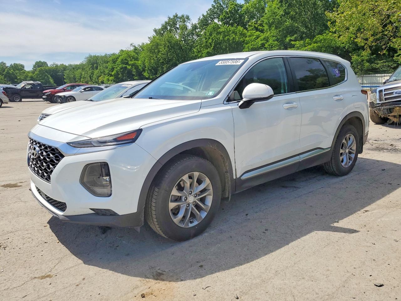 Salvage Hyundai SANTA FE Image