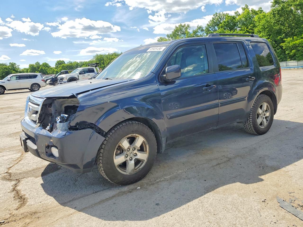 Salvage Honda Pilot Image