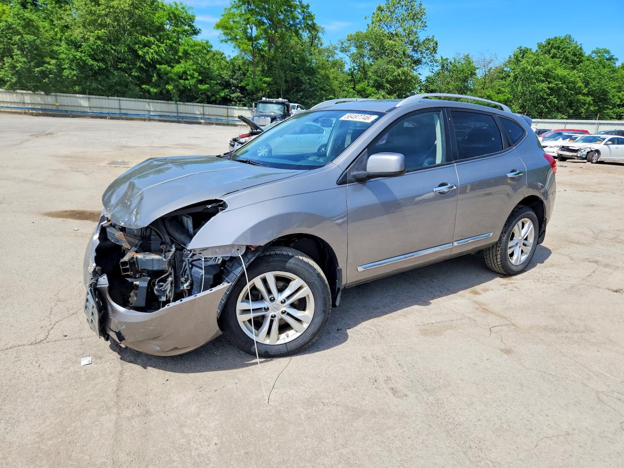 Salvage Nissan Rogue Image