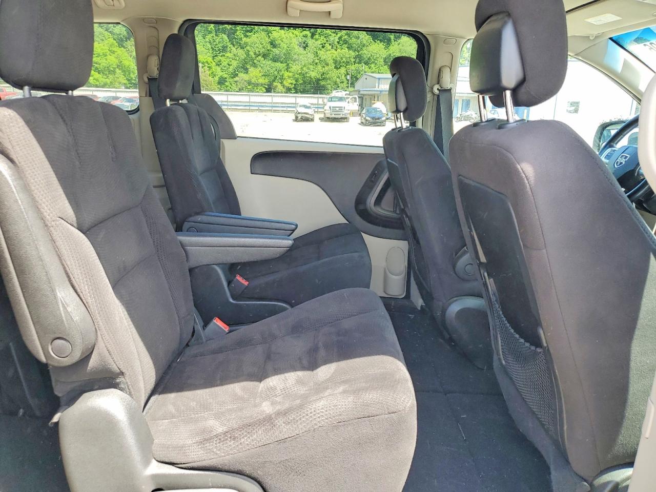 Dodge Caravan Sxt