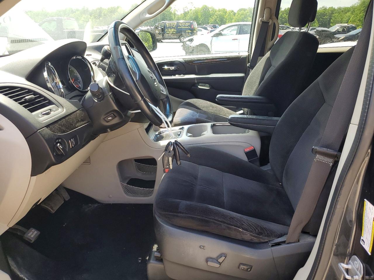 Dodge Caravan Sxt