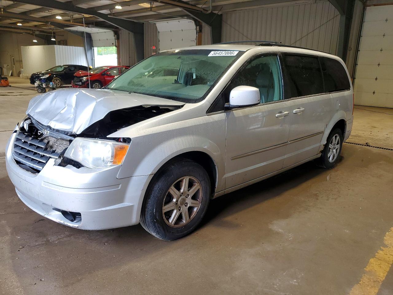 Salvage Chrysler Minivan Image