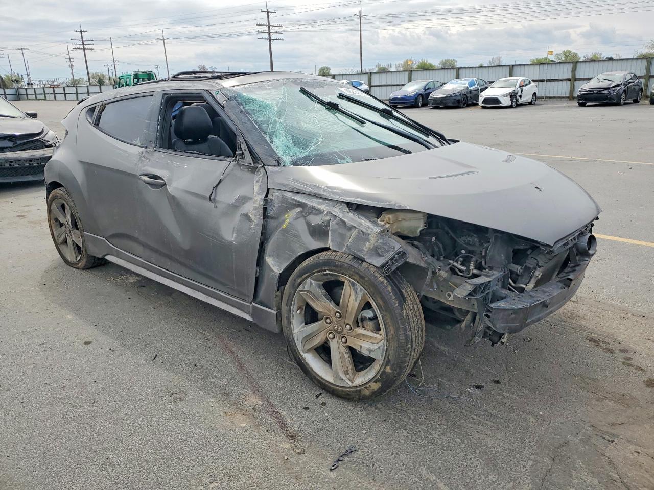 Hyundai VELOSTER Turbo