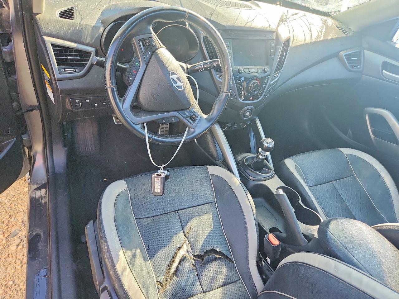 Hyundai VELOSTER Turbo