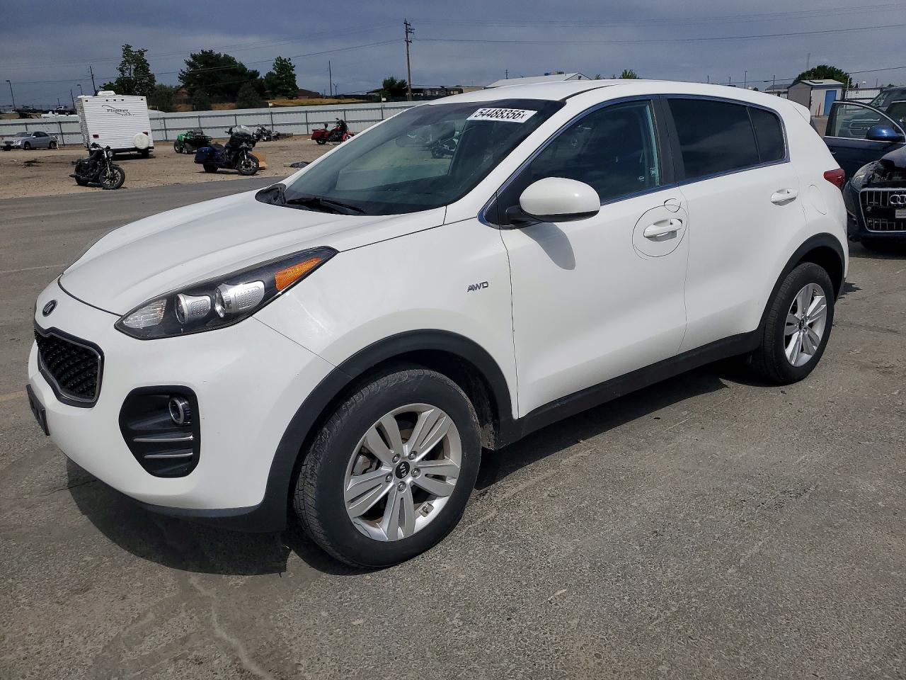 Salvage Kia Sportage Image