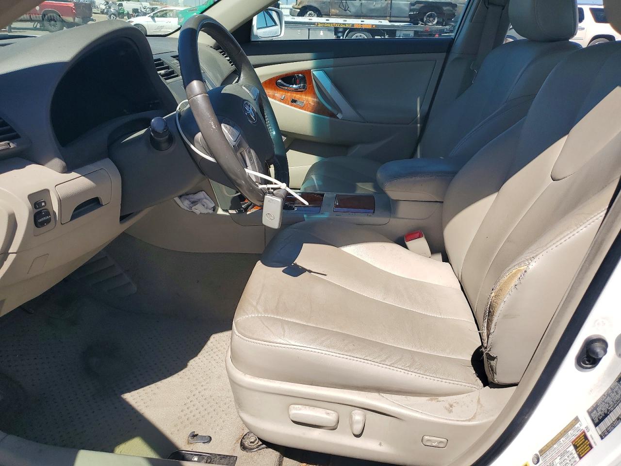 Toyota Camry Xle V6