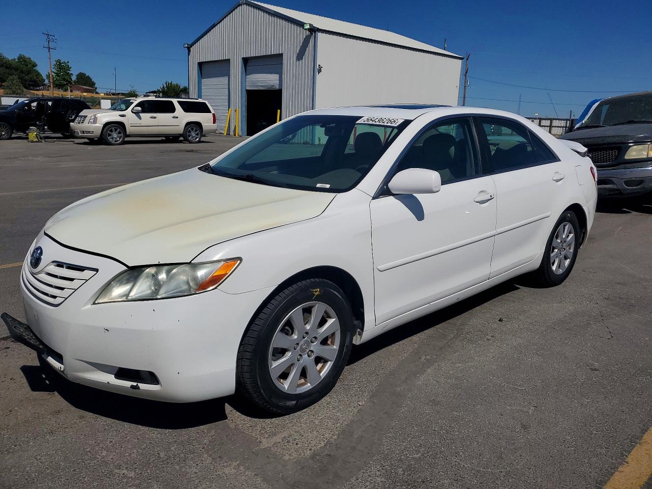 Salvage Toyota Camry Image