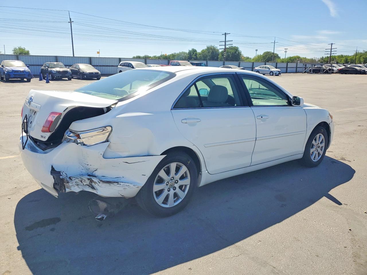 Toyota Camry Xle V6