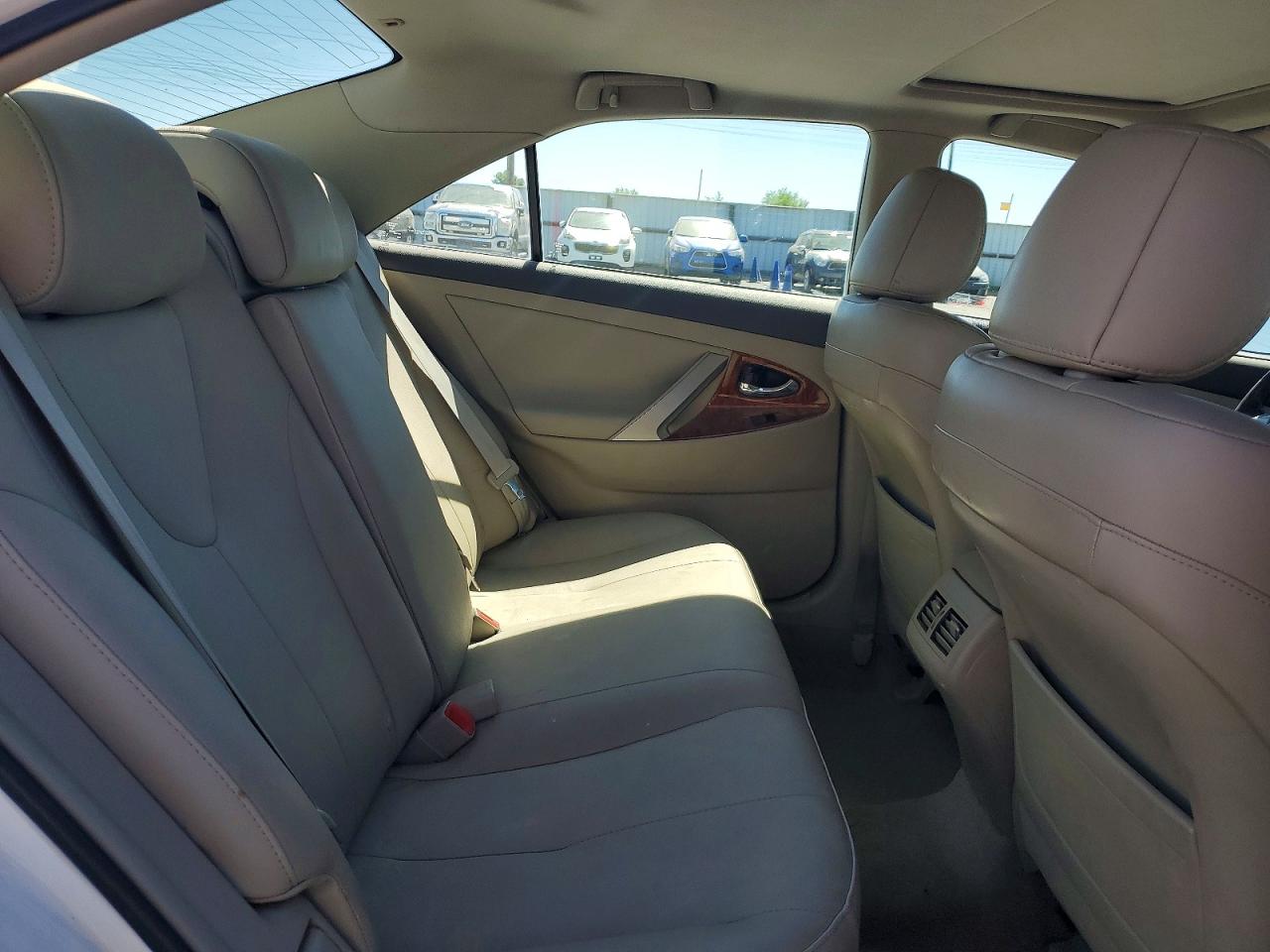 Toyota Camry Xle V6
