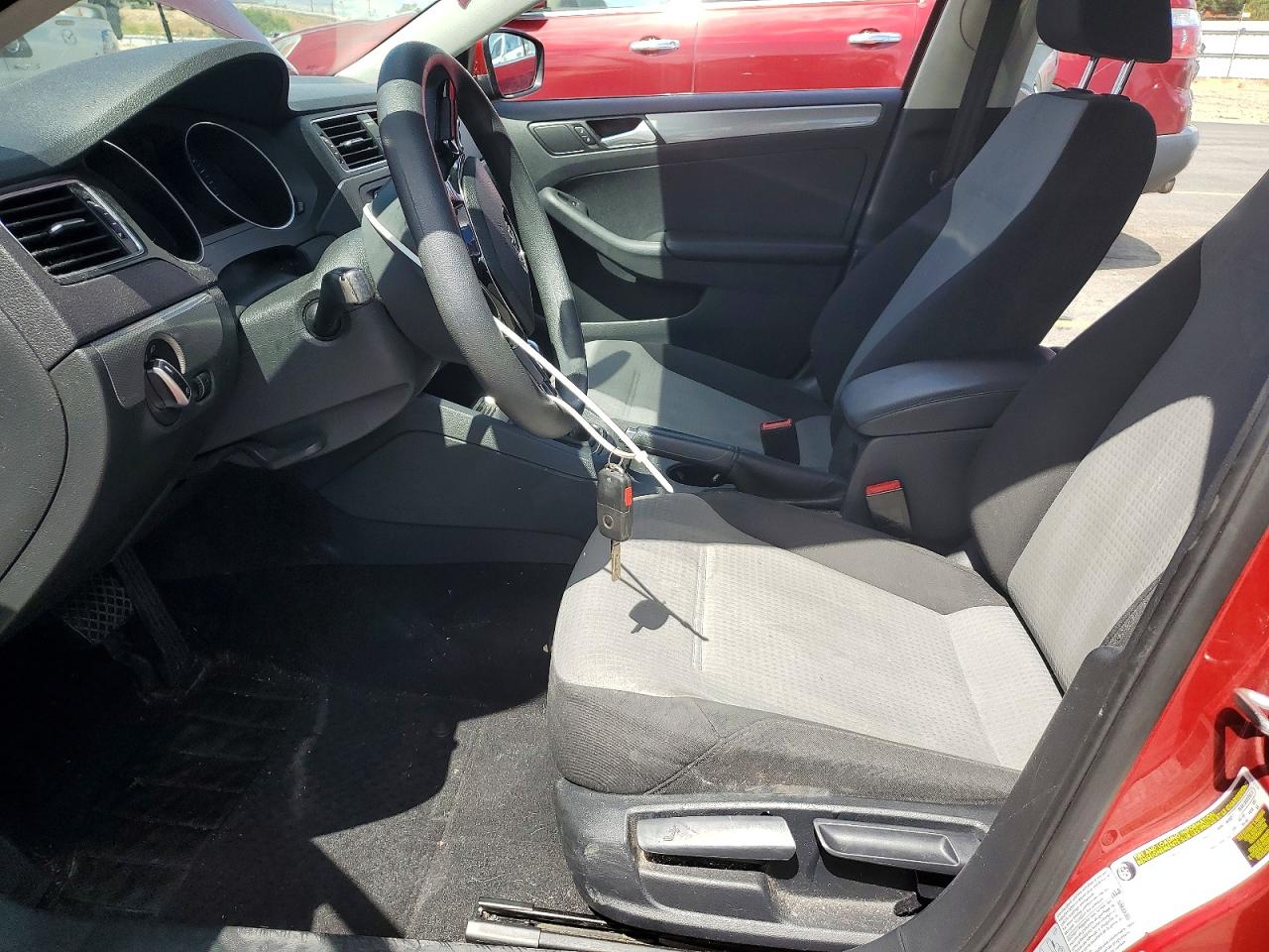 Volkswagen Jetta S