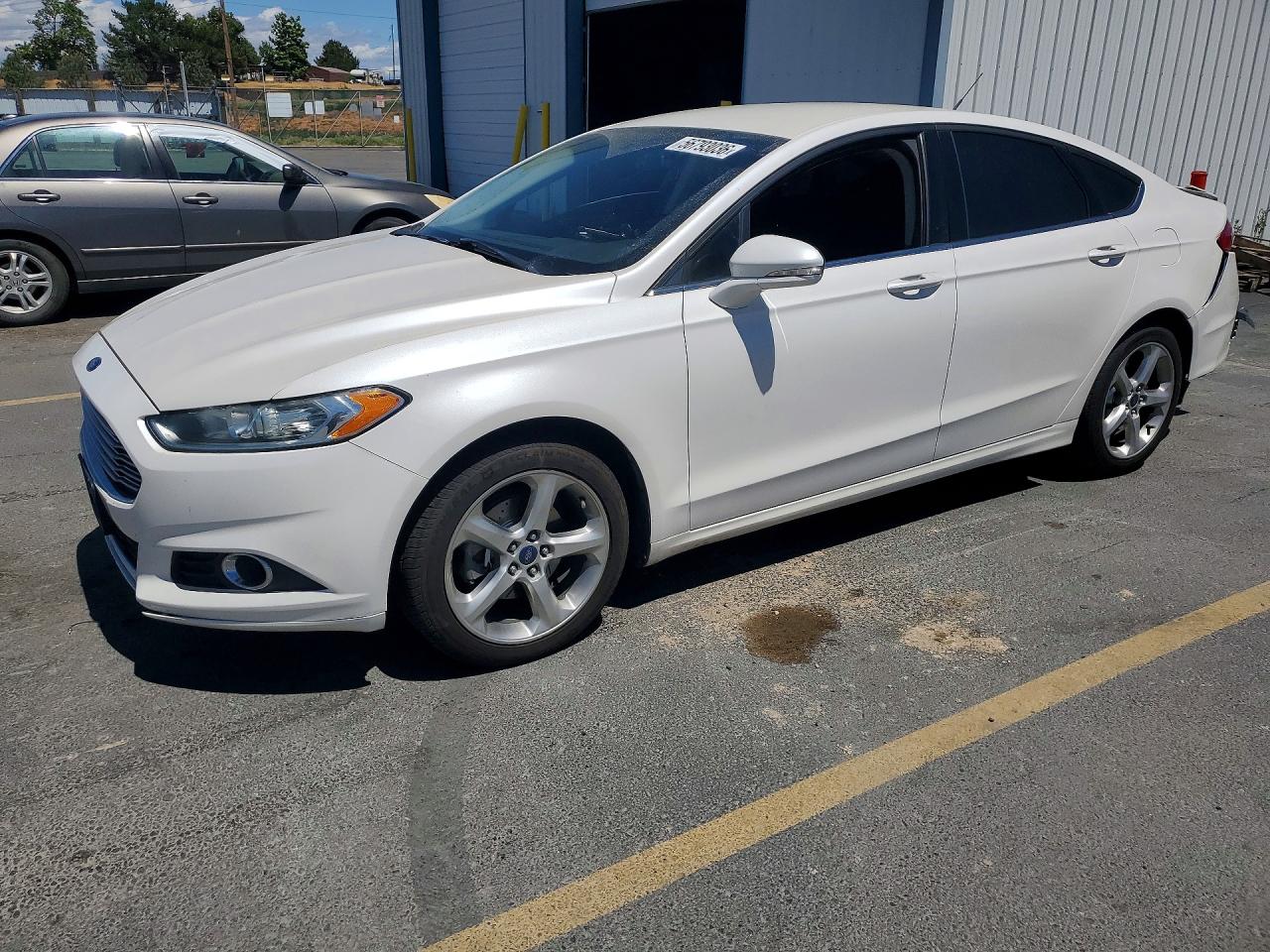 Salvage Ford Fusion Image