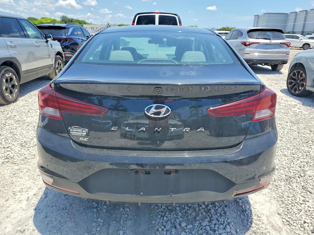Hyundai ELANTRA Se