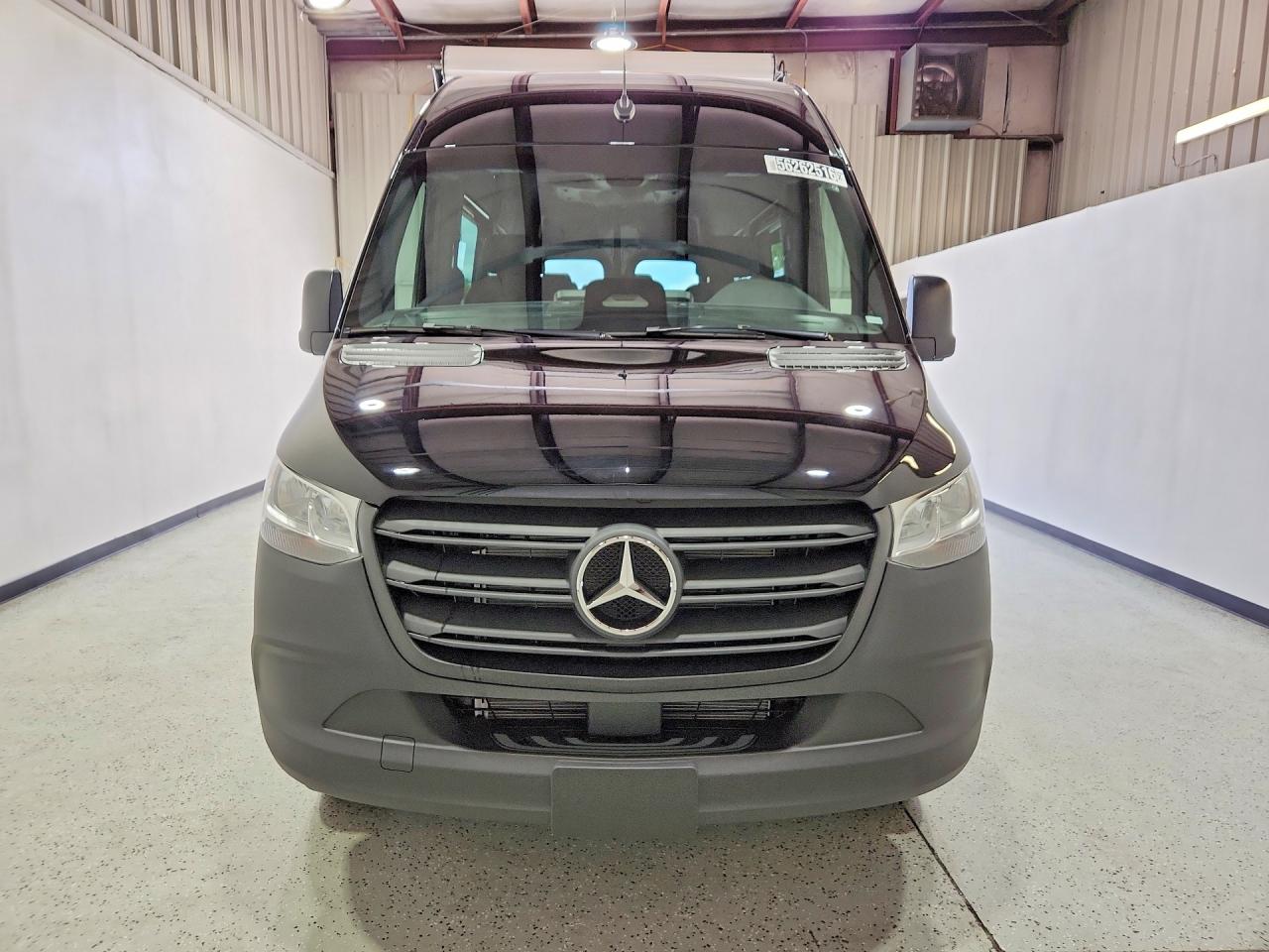 Mercedes-Benz Sprinter 2500