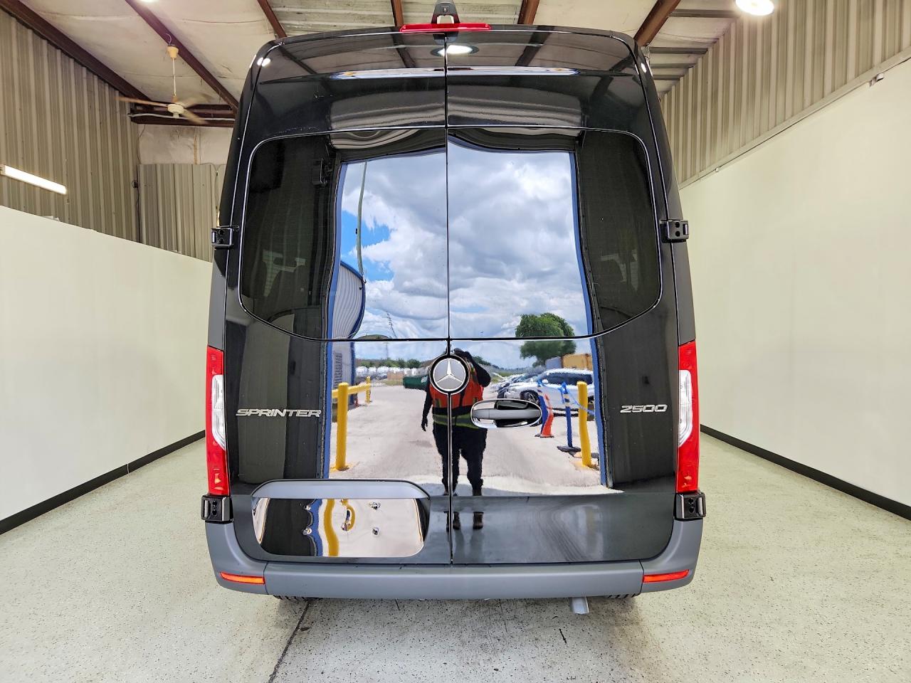 Mercedes-Benz Sprinter 2500