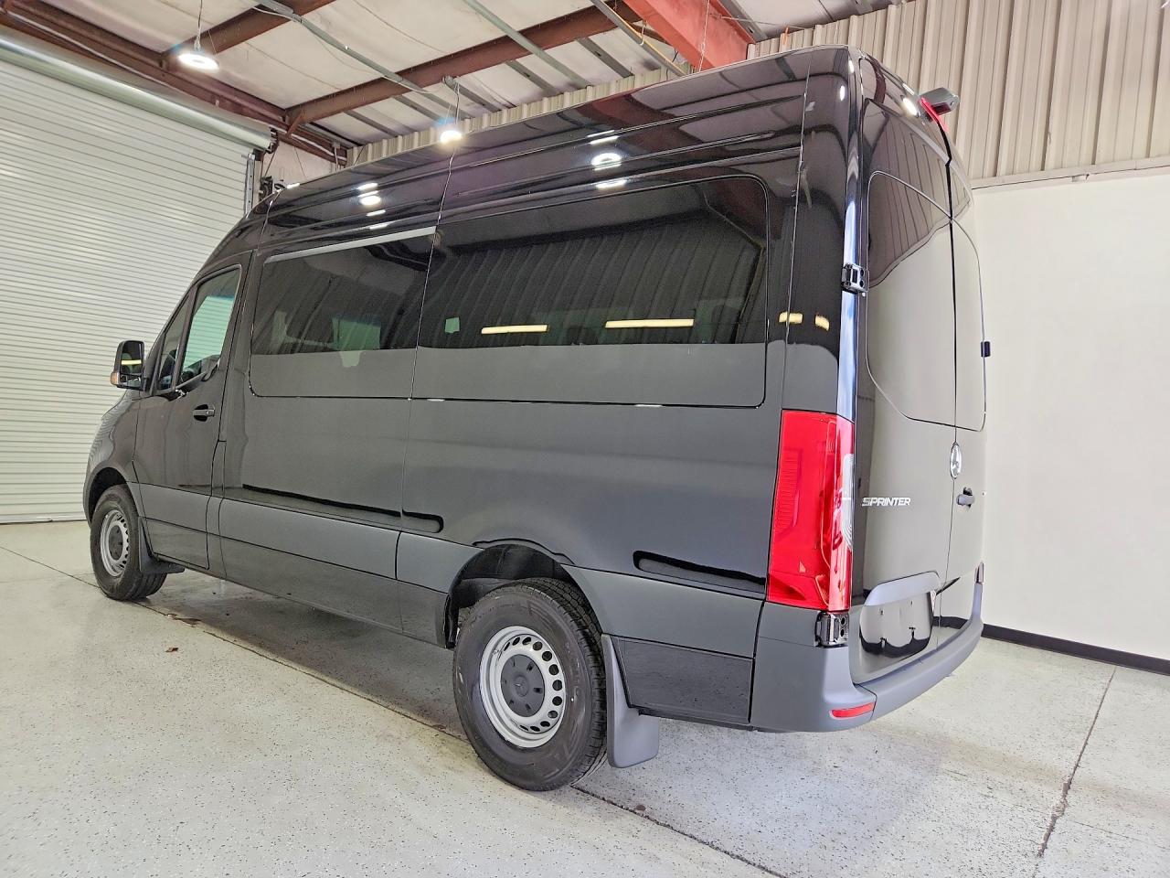 Mercedes-Benz Sprinter 2500