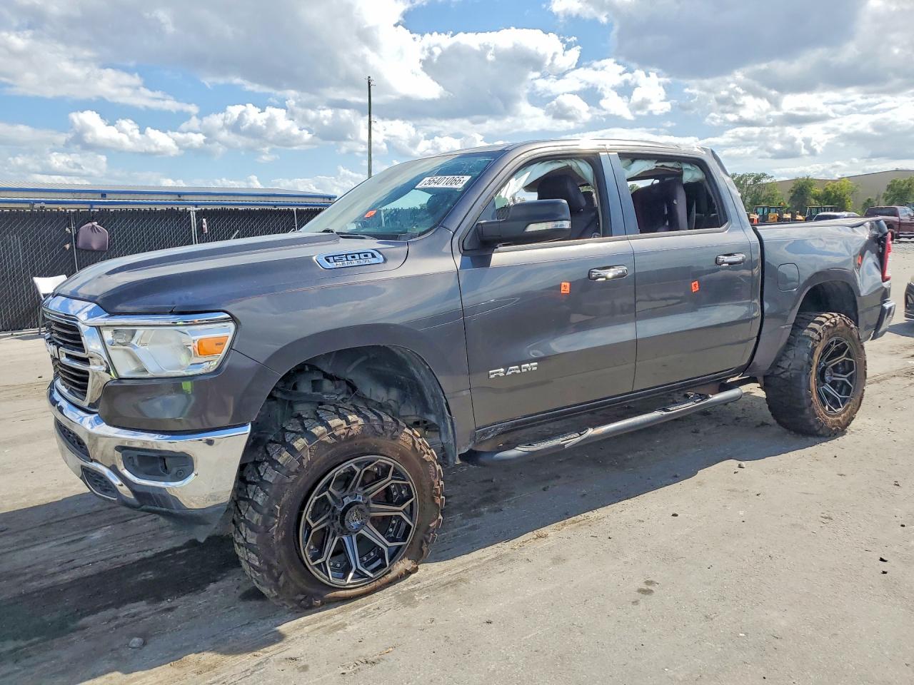 Salvage Ram 1500 Image
