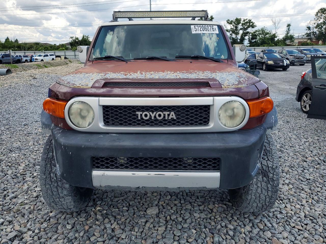 Toyota FJ Cruiser Base