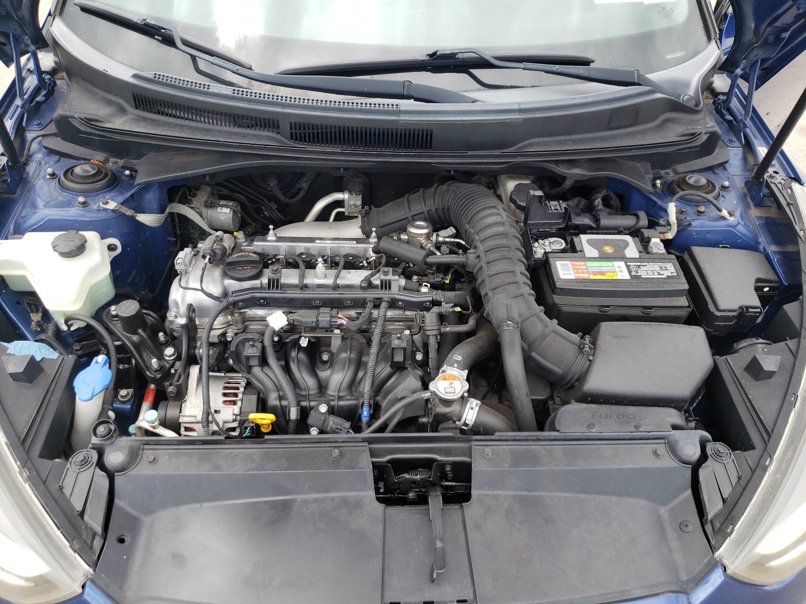 Hyundai VELOSTER Turbo