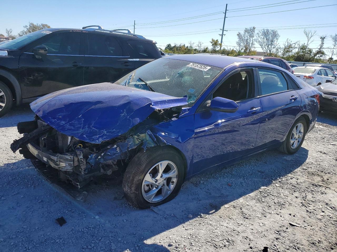 Salvage Hyundai ELANTRA Image