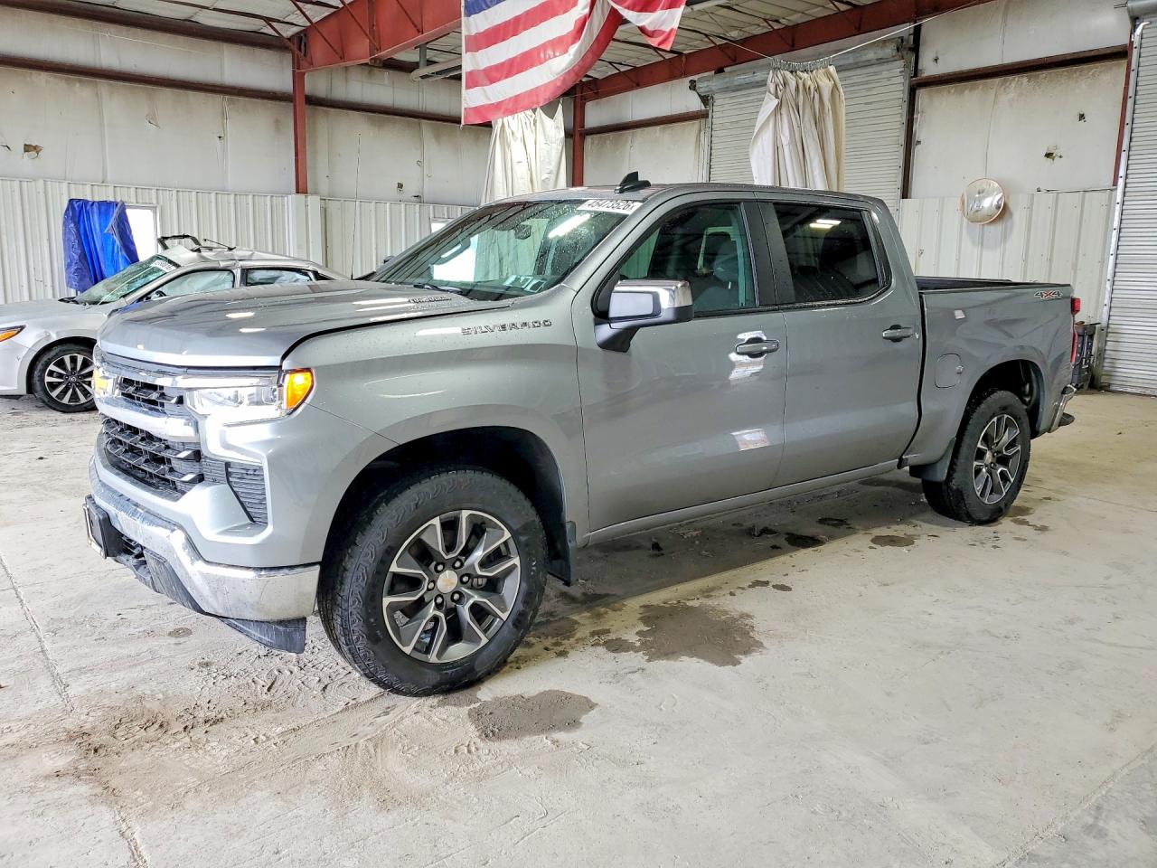 Salvage Chevrolet Silverado Image