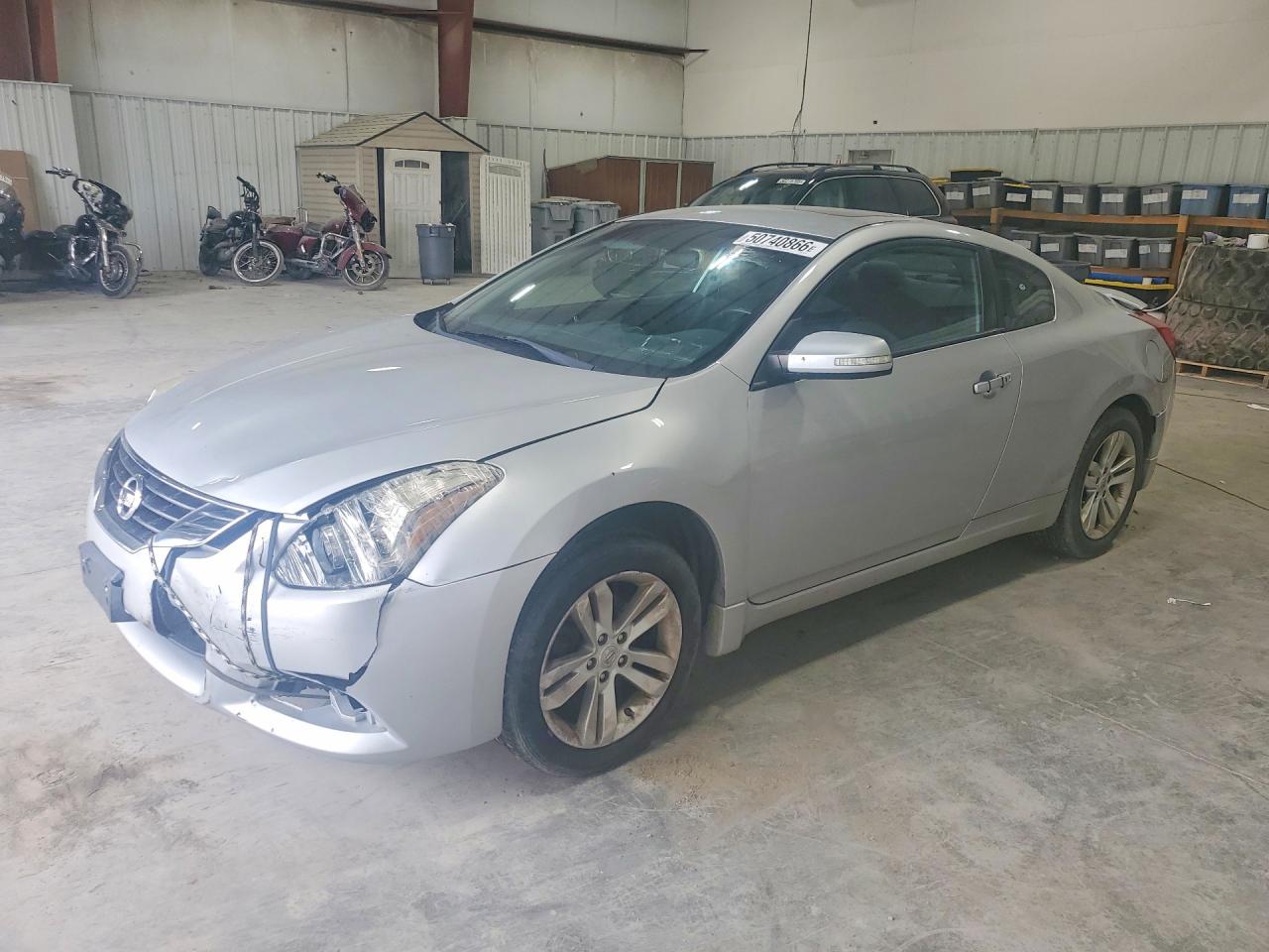 Salvage Nissan Altima Image