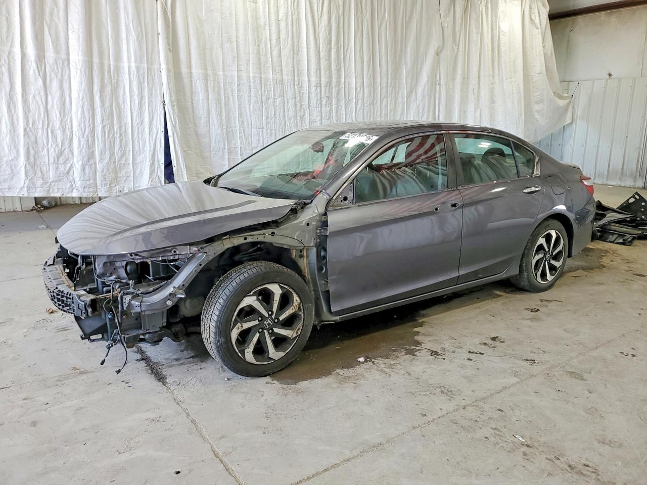 Salvage Honda Accord Image