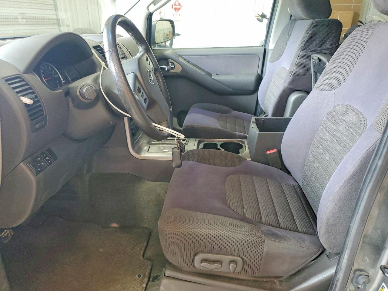 Nissan Pathfinder S