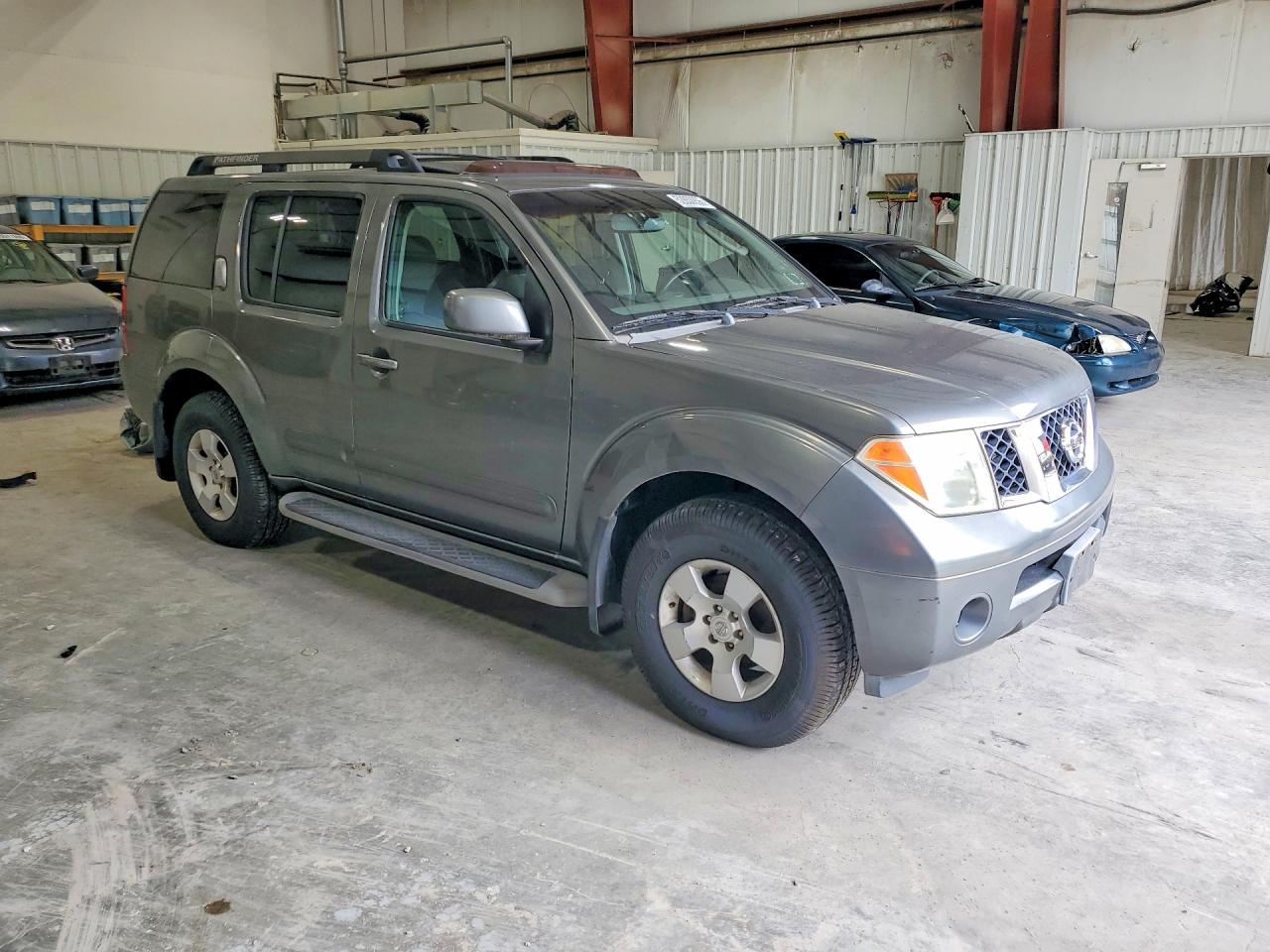 Nissan Pathfinder S