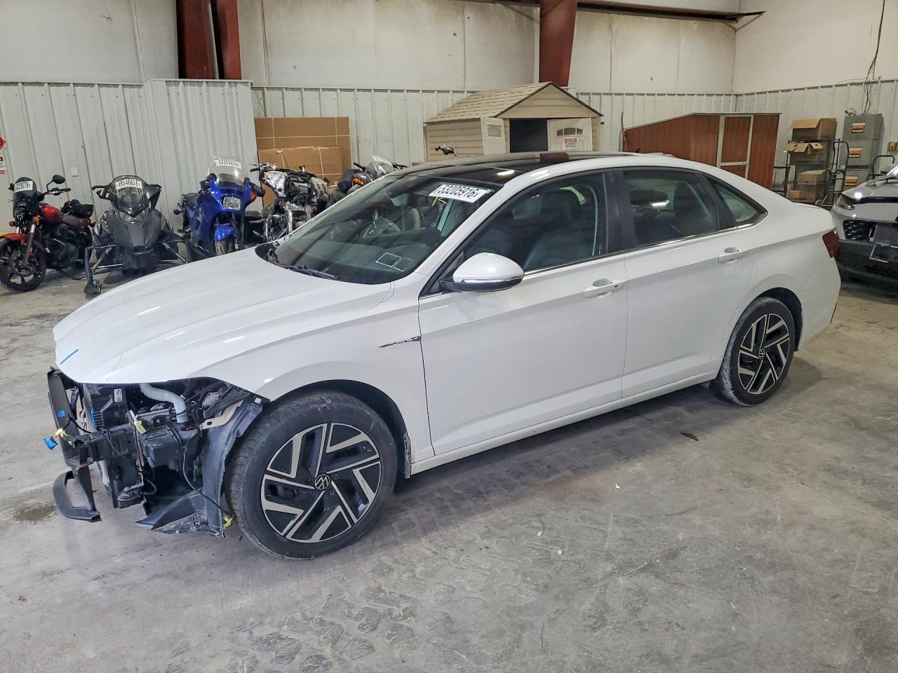 Salvage Volkswagen Jetta Image
