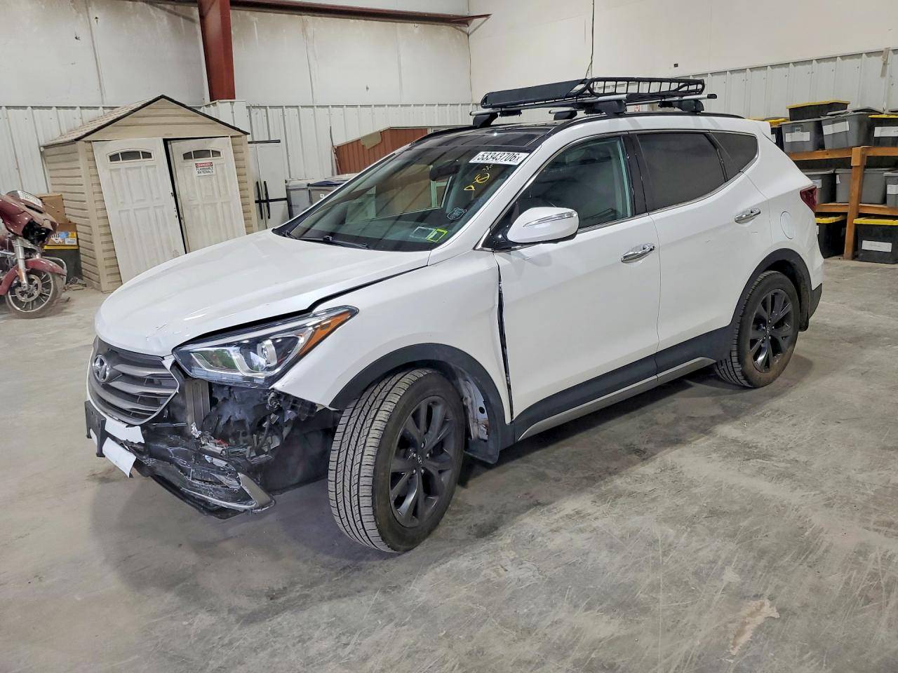 Salvage Hyundai SANTA FE Image