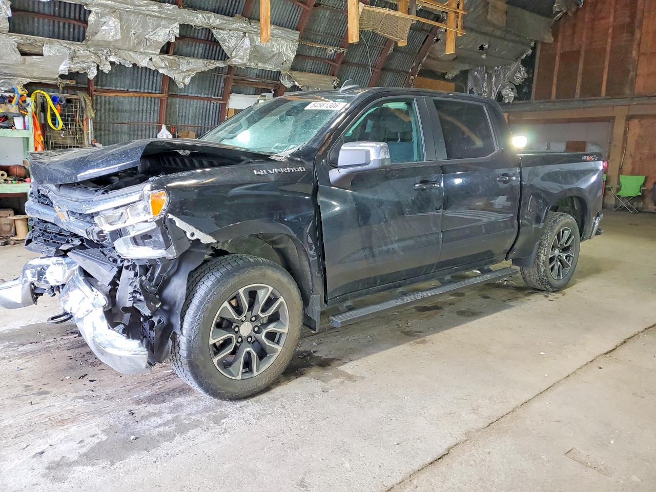 Salvage Chevrolet Silverado Image