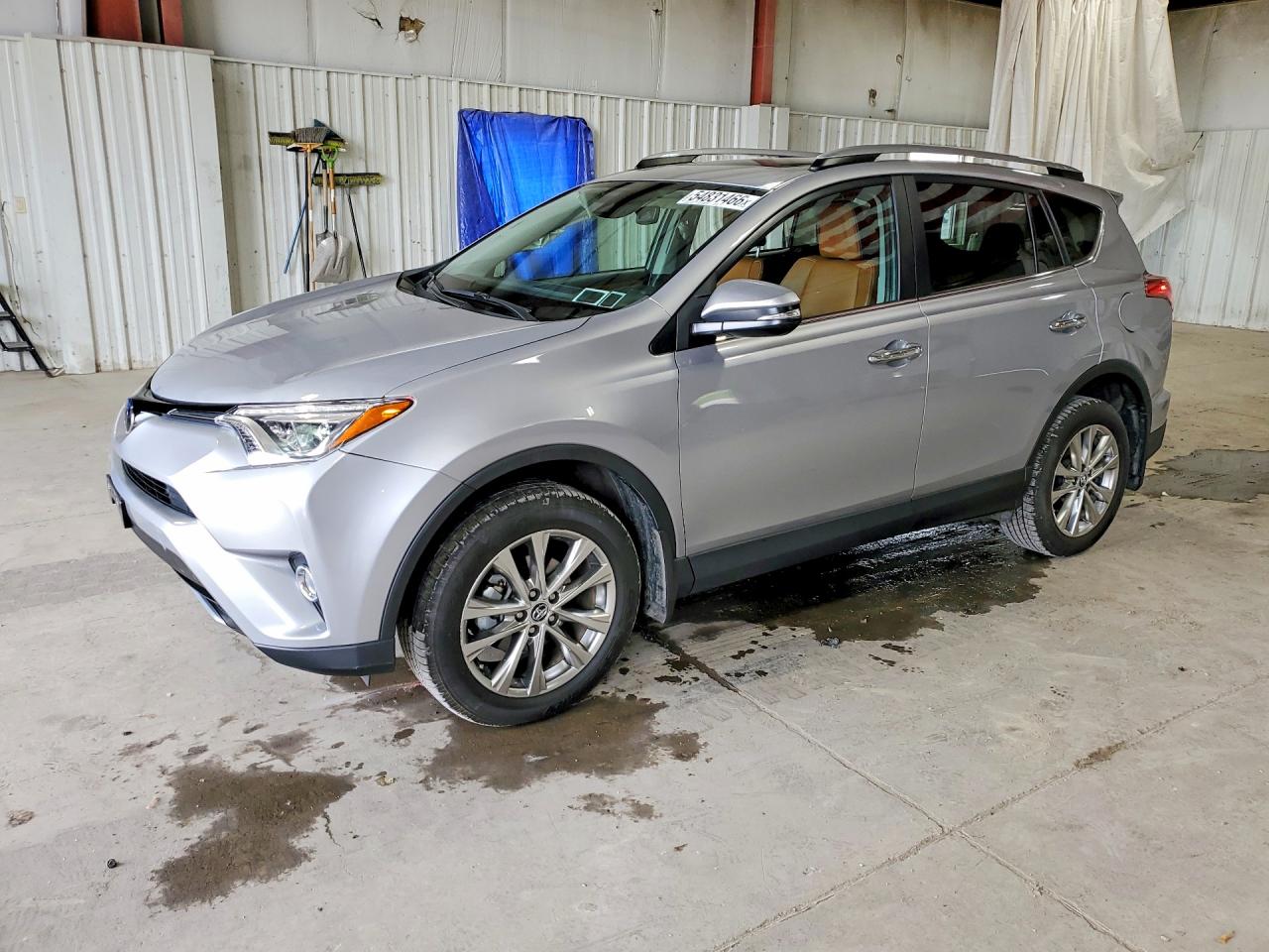 Salvage Toyota RAV4 Image