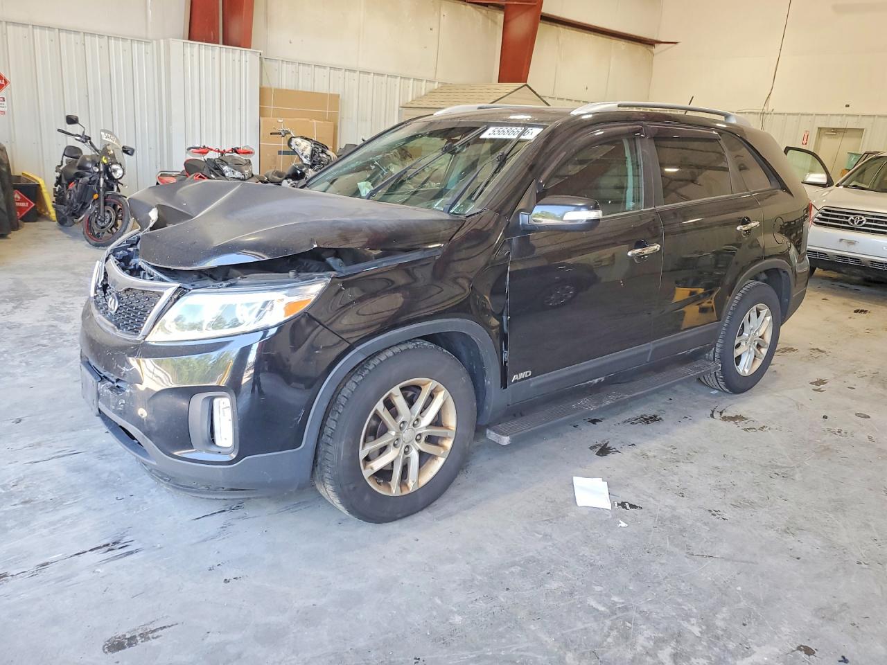 Salvage Kia Sorento Image