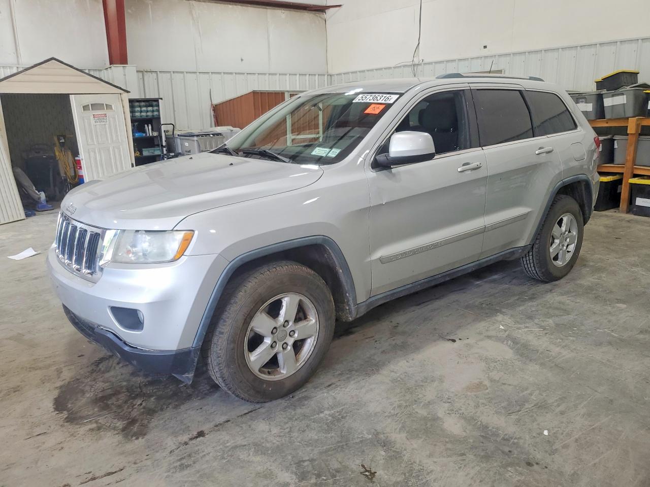 Salvage Jeep Cherokee Image