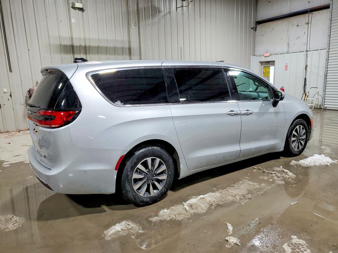 Chrysler Pacifica Hybrid Touring L