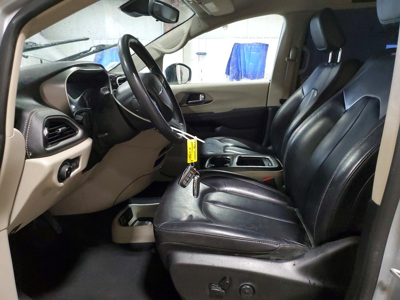 Chrysler Pacifica Hybrid Touring L