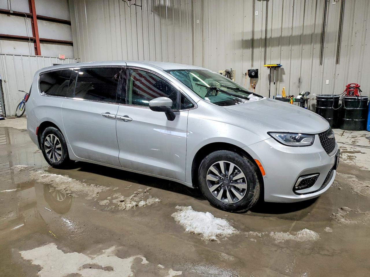 Chrysler Pacifica Hybrid Touring L