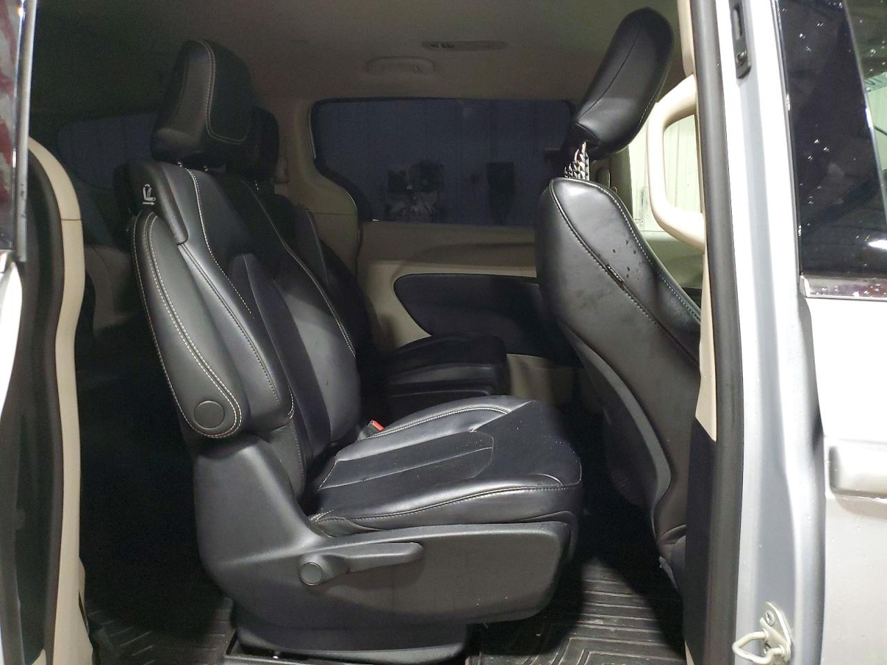 Chrysler Pacifica Hybrid Touring L