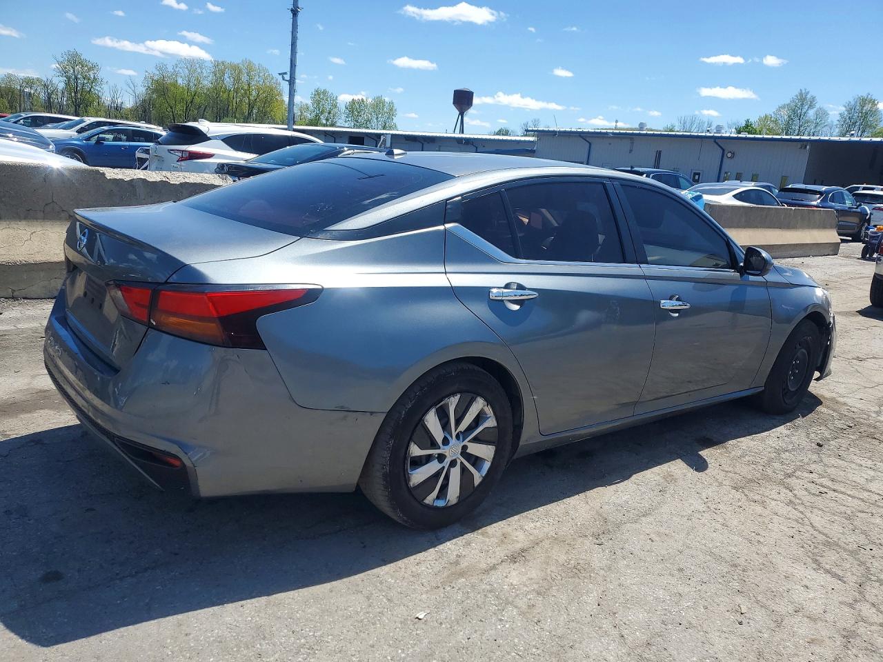 Nissan Altima S