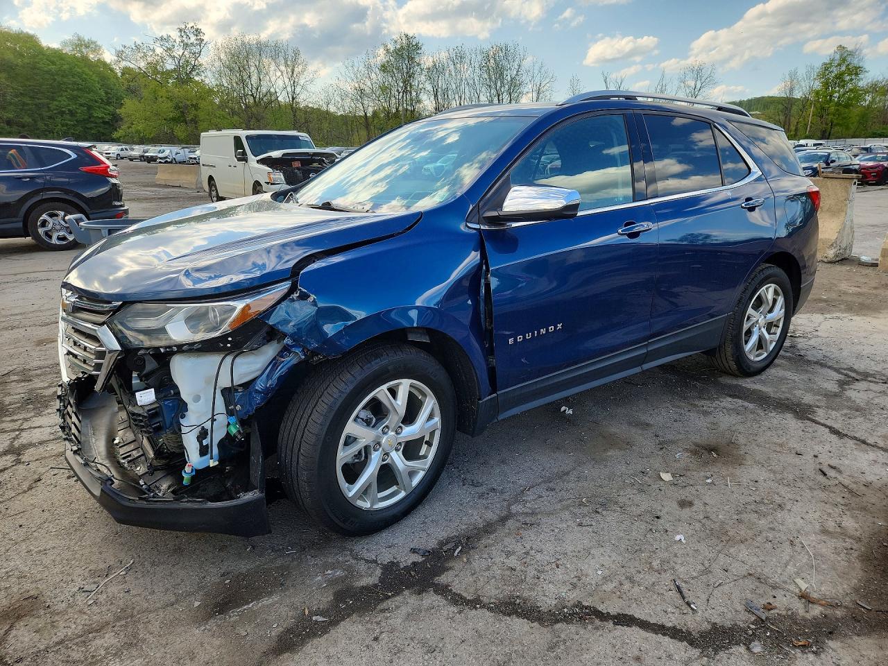 Salvage Chevrolet Equinox Image