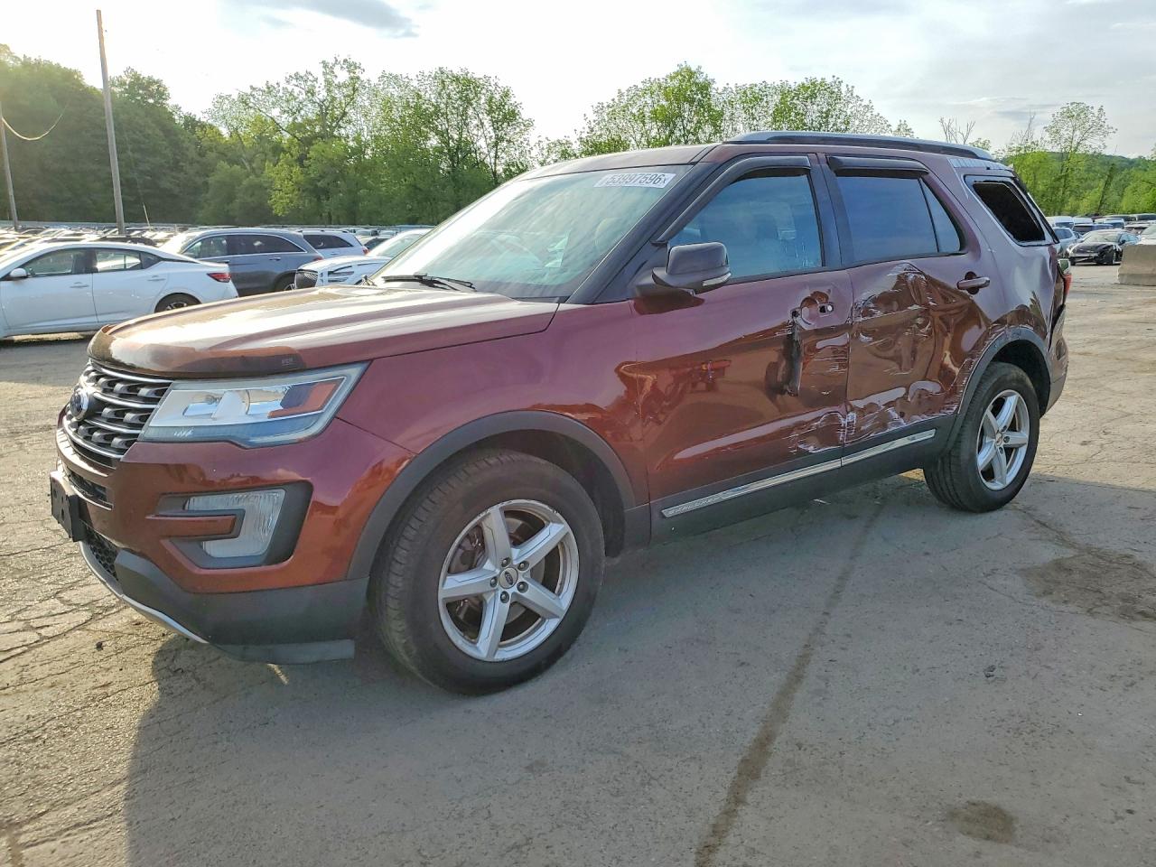 Salvage Ford Explorer Image