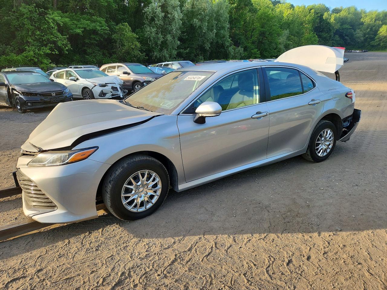 Salvage Toyota Camry Image
