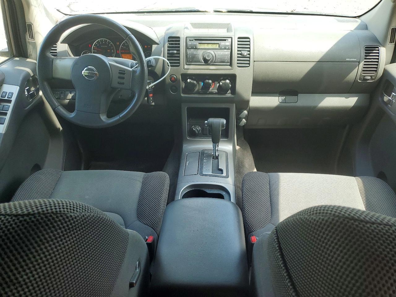 Nissan Pathfinder S