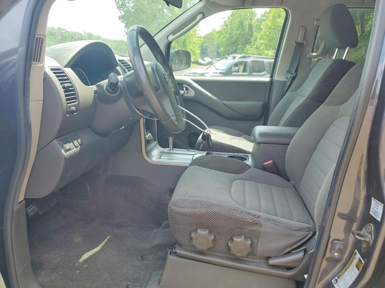 Nissan Pathfinder S