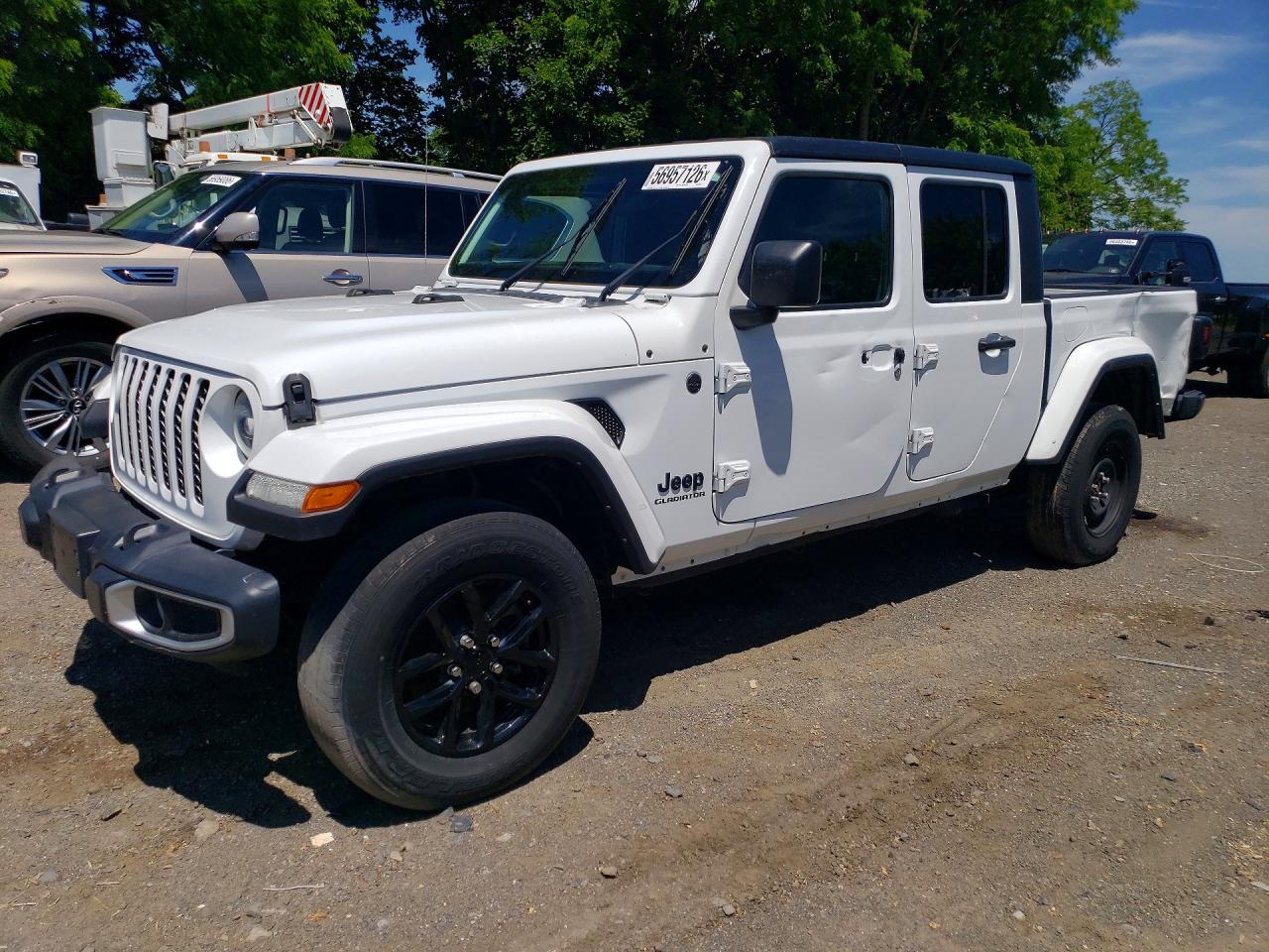Salvage Jeep Gladiator Image