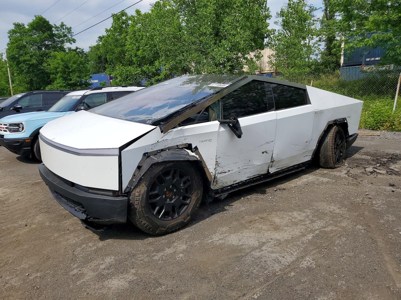 Salvage Tesla Cybertruck Image