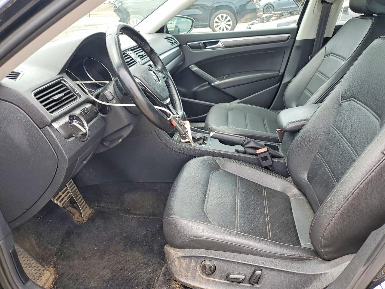 Volkswagen Passat R-line